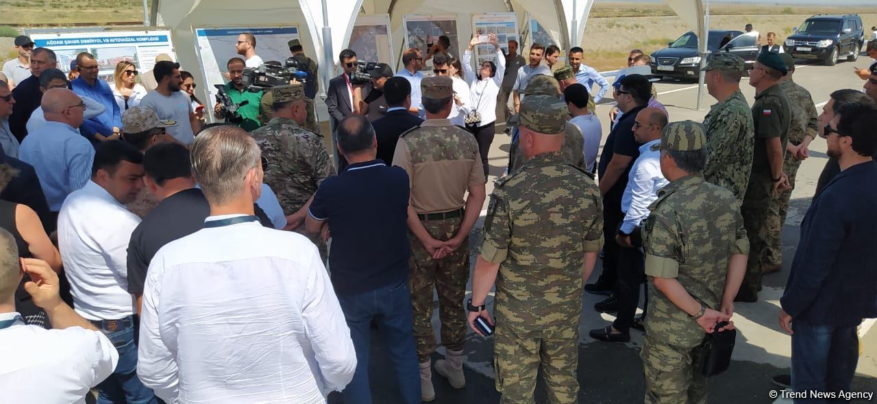 Diplomatik korpus üzvləri Ağdam-Xankəndi yolunda olublar (FOTO)