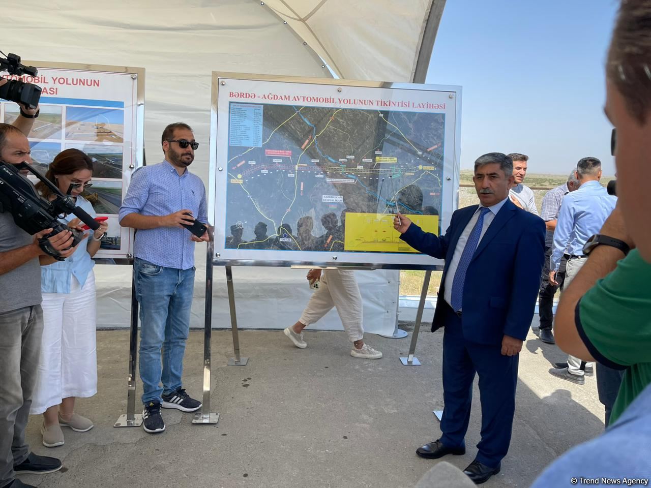 Diplomatik korpus üzvləri Xaçın çayı üzərində inşa olunan körpü ilə tanış olublar (FOTO)