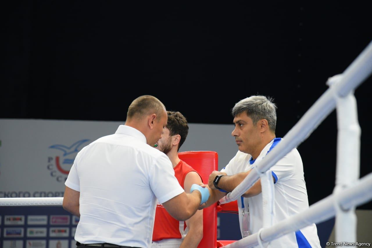 Azərbaycan boksçusu Nicat Hüseynov yarımfinala yüksəlib (FOTO)