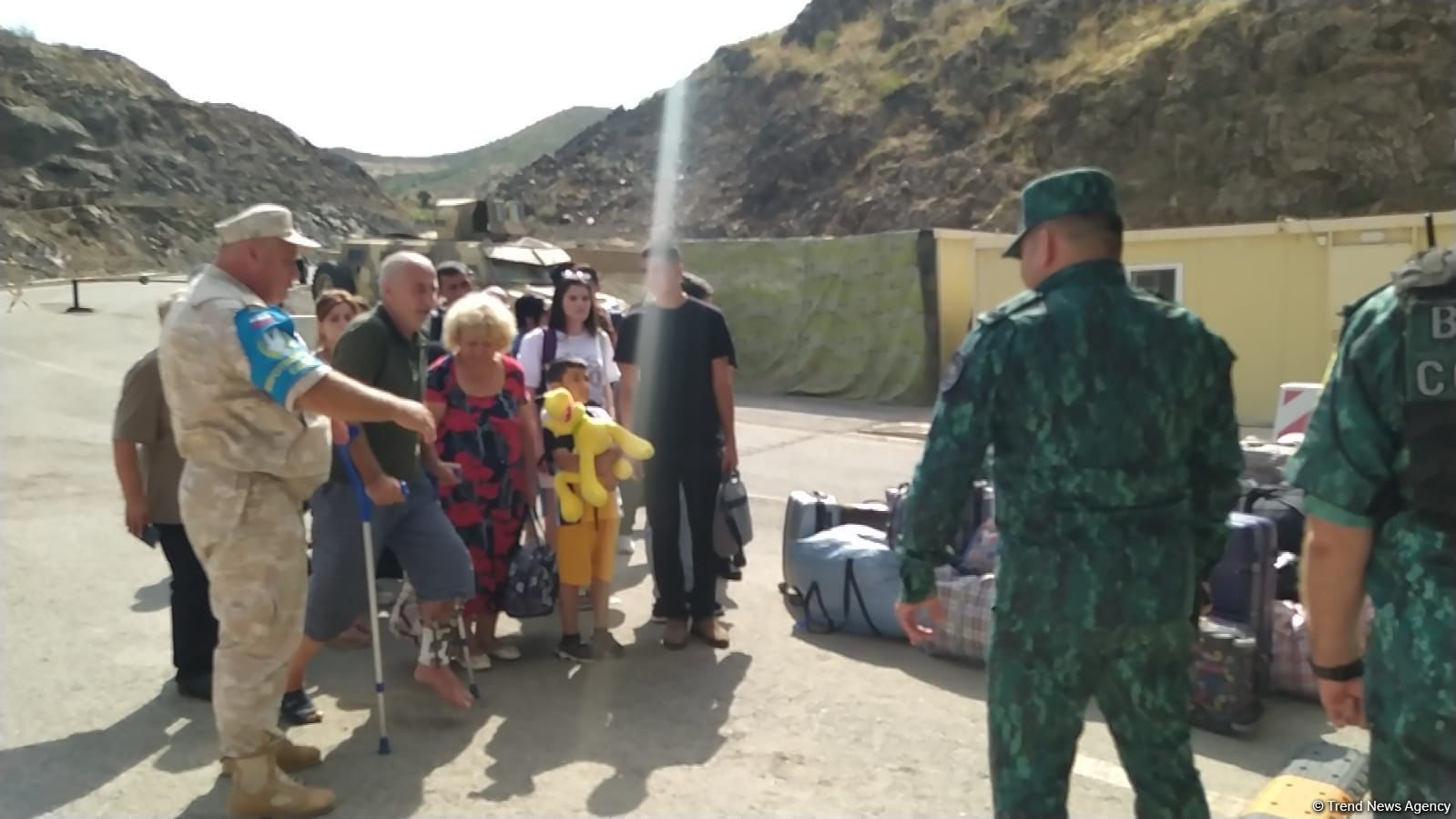 Separatizmə dəstək verən Rusiya vətəndaşlığı olan şəxslər Qarabağı belə tərk edir (FOTO/VİDEO)