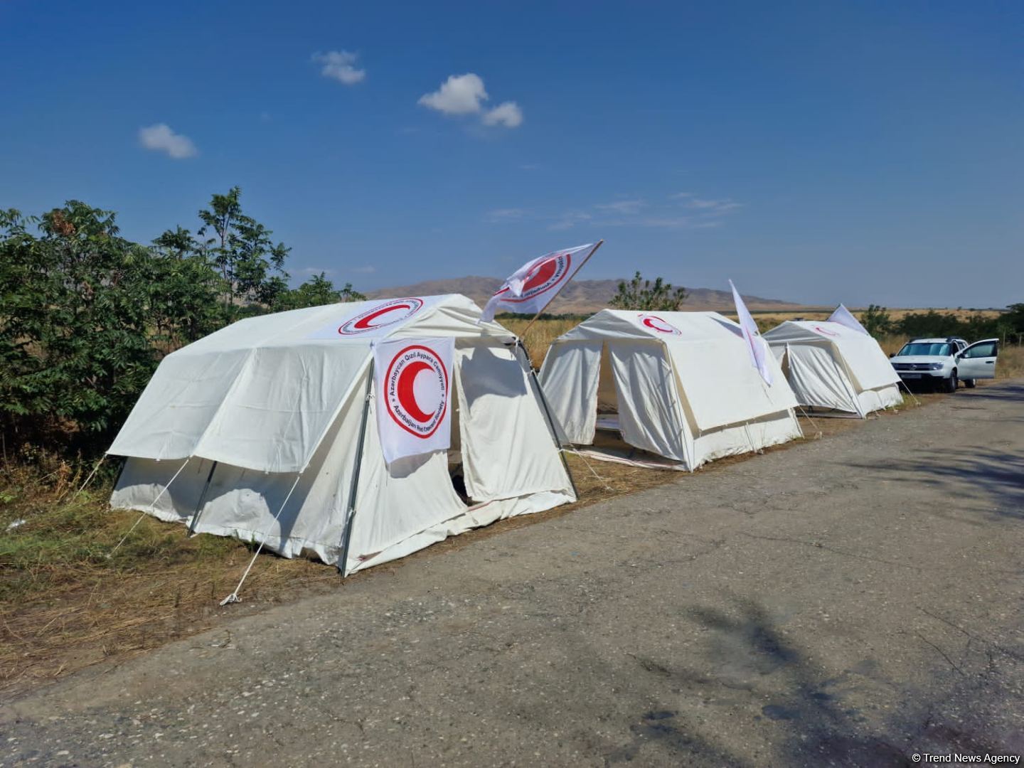 Bakıdan göndərilən 40 ton un yüklü karvan 6 gündür Ağdam-Xankəndi yolunda gözləyir (FOTO)