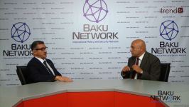 Biz heç kəsə istəmədiyi şeyi zorla vermək fikrində deyilik - Novruz Aslan ərzaq yükünün Xankəndiyə çatdırılması barədə "Tofiq Abbasovla dialoq" verilişində (FOTO/VİDEO)