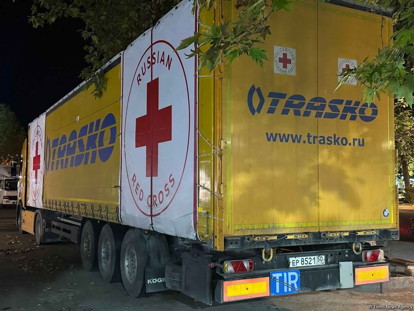 Rusiya Qızıl Xaç Cəmiyyətinin yük avtomobili 12 saatdır ki, Bərdədə dayanır (FOTO)