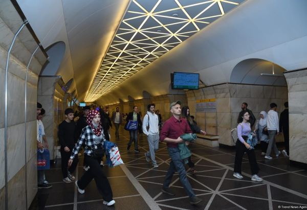 Metro yeni tədris ilinə hazırlaşır (FOTOSESSİYA)