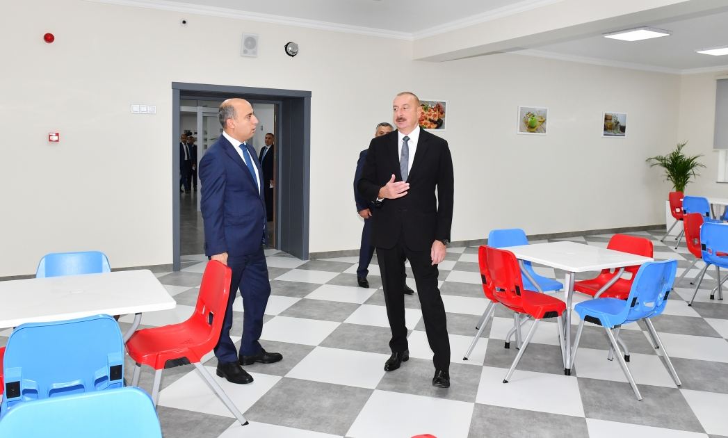 Prezident İlham Əliyev Xırdalan şəhər 11 nömrəli tam orta məktəbin yeni binasının açılışında iştirak edib (FOTO/VİDEO) (YENİLƏNİB)