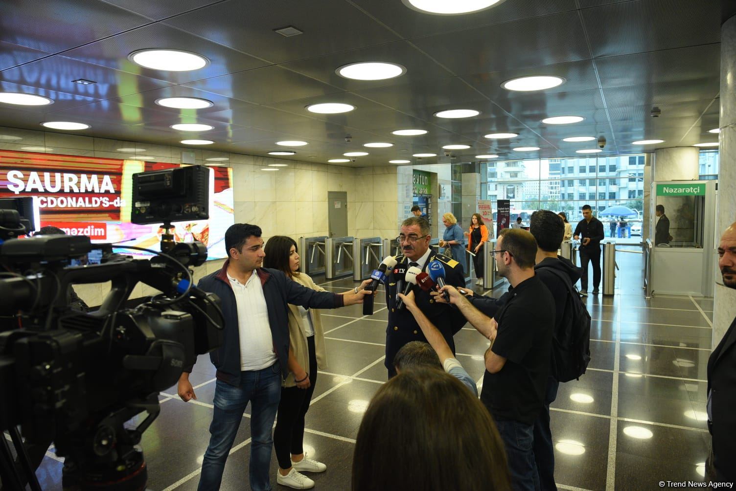 Gündə neçə sərnişin metrodan istifadə edir? - AÇIQLAMA (FOTO)