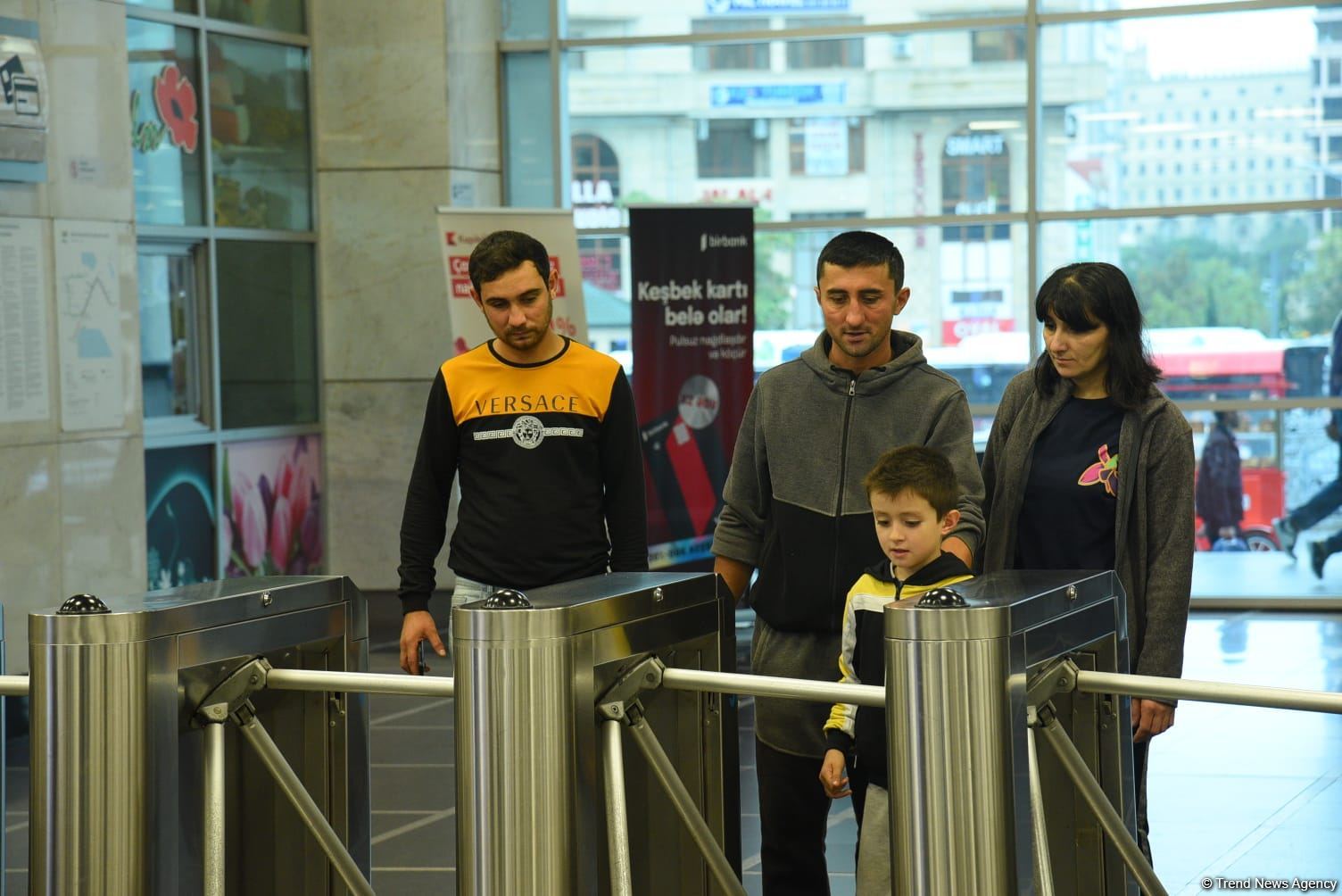 Gündə neçə sərnişin metrodan istifadə edir? - AÇIQLAMA (FOTO)