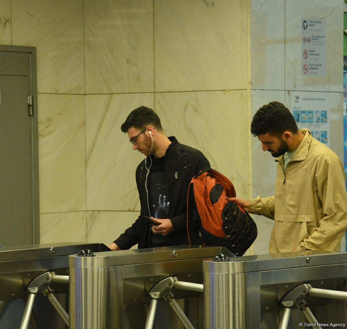 Gündə neçə sərnişin metrodan istifadə edir? - AÇIQLAMA (FOTO)