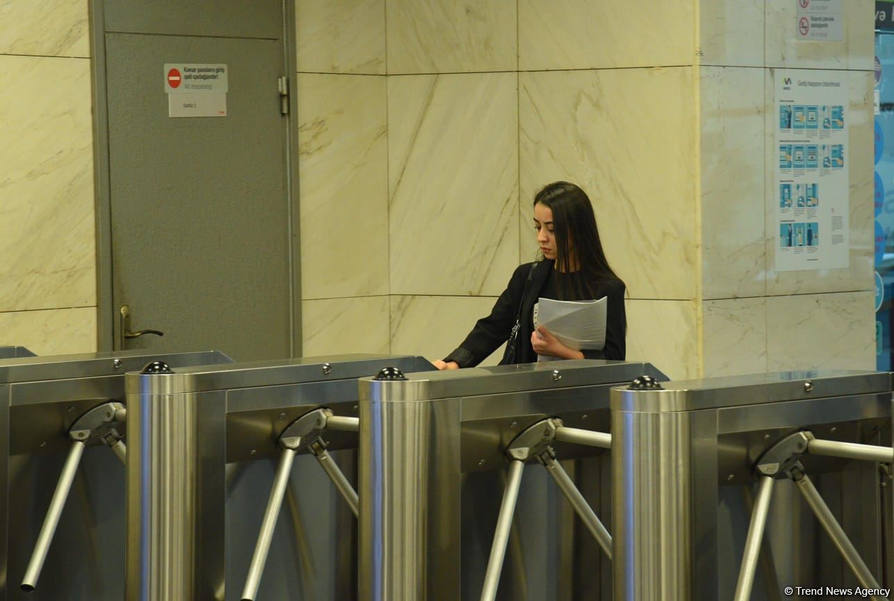 Bakı metrosu sabah adi iş günü rejimində işləyəcək