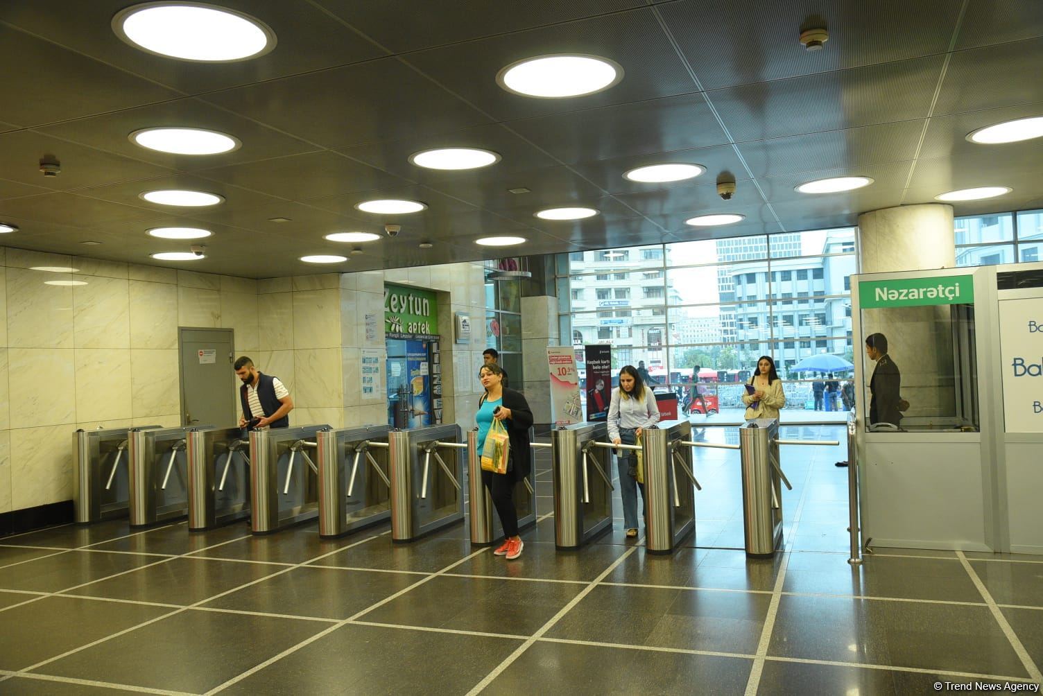 Metro yeni tədris ilinə hazırlaşır (FOTOSESSİYA)