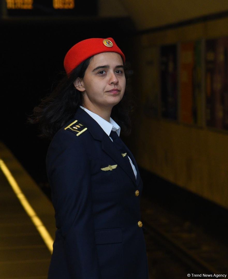 Metro yeni tədris ilinə hazırlaşır (FOTOSESSİYA)