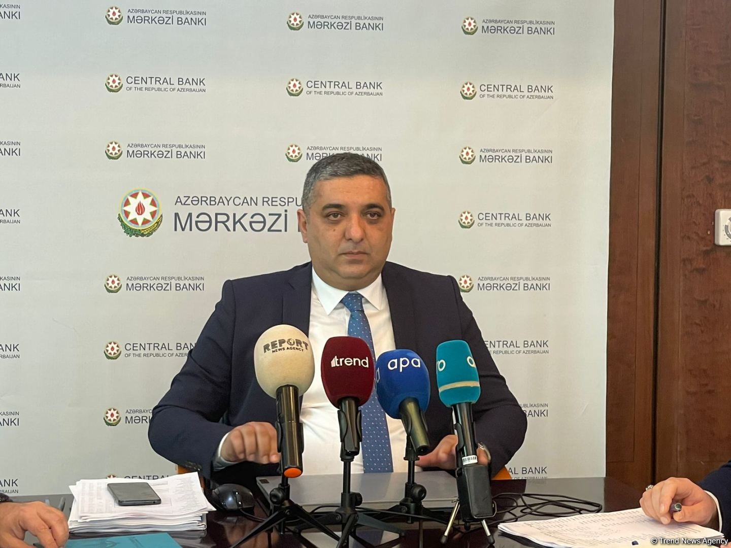 AMB qiymətli kağızlar bazarından əldə olunan gəlirləri açıqlayıb