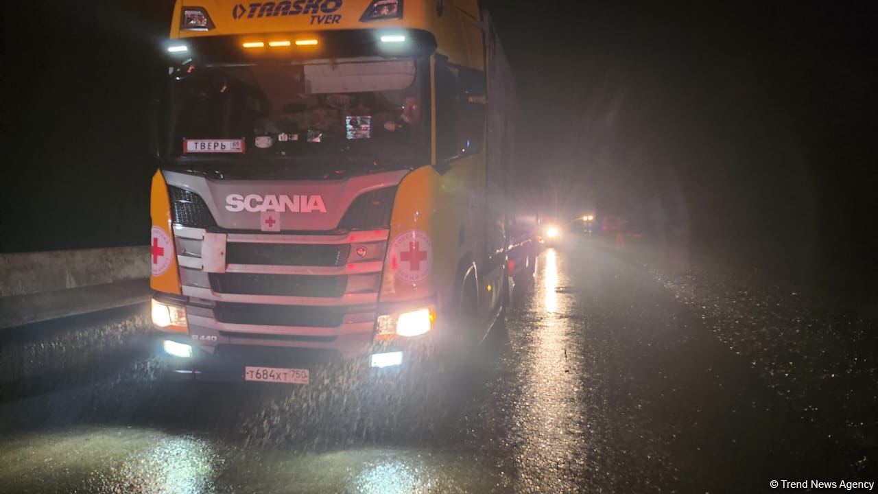 Ağdam-Xankəndi yolu AÇILDI - Humanitar yük Qarabağ ermənilərinə yola salındı (FOTO/VİDEO)
