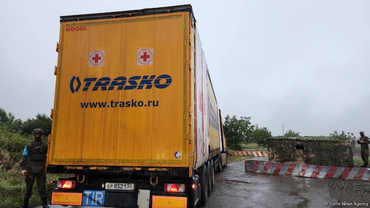Ağdam-Xankəndi yolu AÇILDI - Humanitar yük Qarabağ ermənilərinə yola salındı (FOTO/VİDEO)