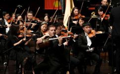 Əməkdar artist Çində keçirilən beynəlxalq musiqi festivalının açılışında çıxış etdi (FOTO)