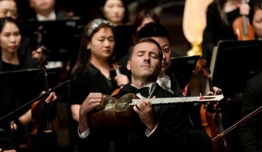 Əməkdar artist Çində keçirilən beynəlxalq musiqi festivalının açılışında çıxış etdi (FOTO)