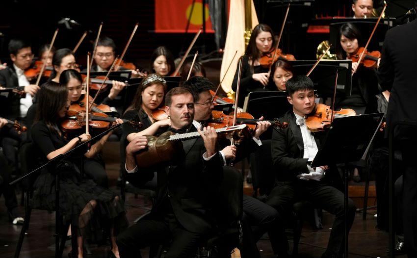Əməkdar artist Çində keçirilən beynəlxalq musiqi festivalının açılışında çıxış etdi (FOTO)