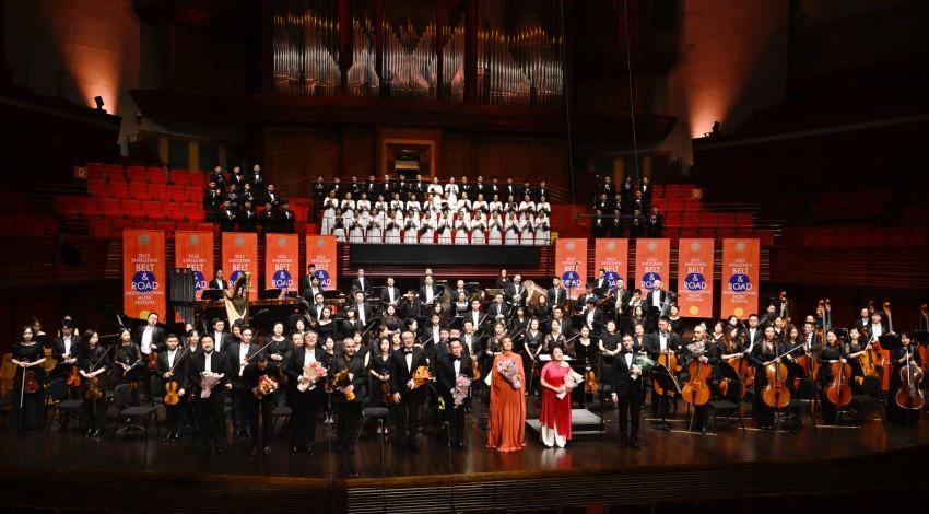 Əməkdar artist Çində keçirilən beynəlxalq musiqi festivalının açılışında çıxış etdi (FOTO)