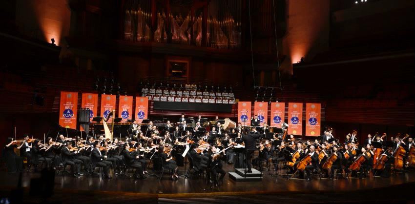 Əməkdar artist Çində keçirilən beynəlxalq musiqi festivalının açılışında çıxış etdi (FOTO)