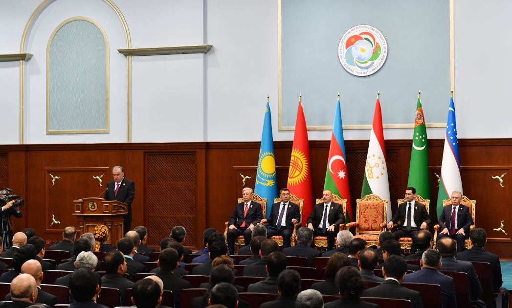 Prezident İlham Əliyev Qurbanqulu Berdiməhəmmədovun təltifolunma mərasimində iştirak edib (FOTO/VİDEO)