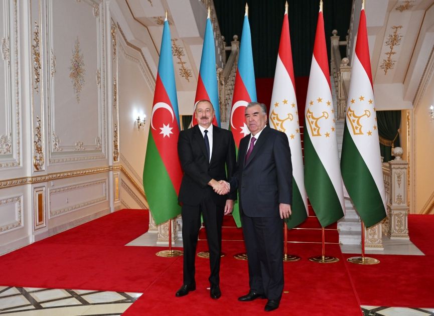 Prezident İlham Əliyevin Tacikistan Prezidenti Emoməli Rəhmon ilə təkbətək görüşü olub (YENİLƏNİB) (FOTO/VİDEO)
