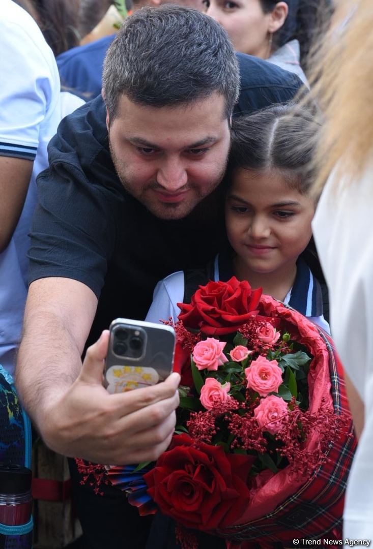 Bu gün Azərbaycanda Bilik Günüdür (FOTO)
