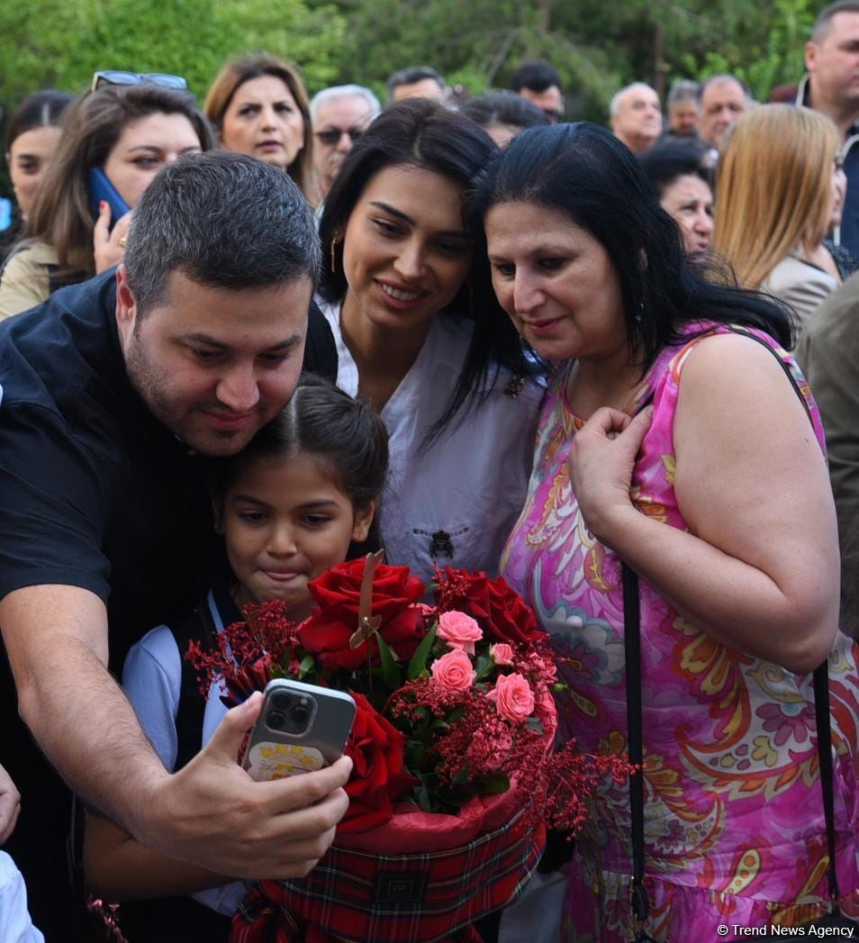 Bu gün Azərbaycanda Bilik Günüdür (FOTO)
