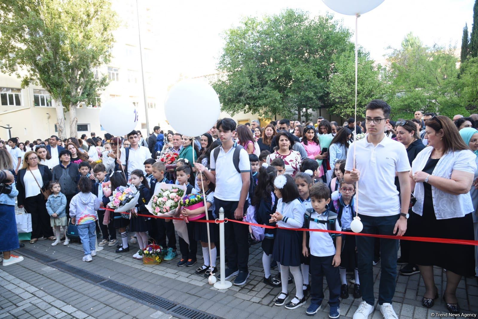 Bu gün Azərbaycanda Bilik Günüdür (FOTO)