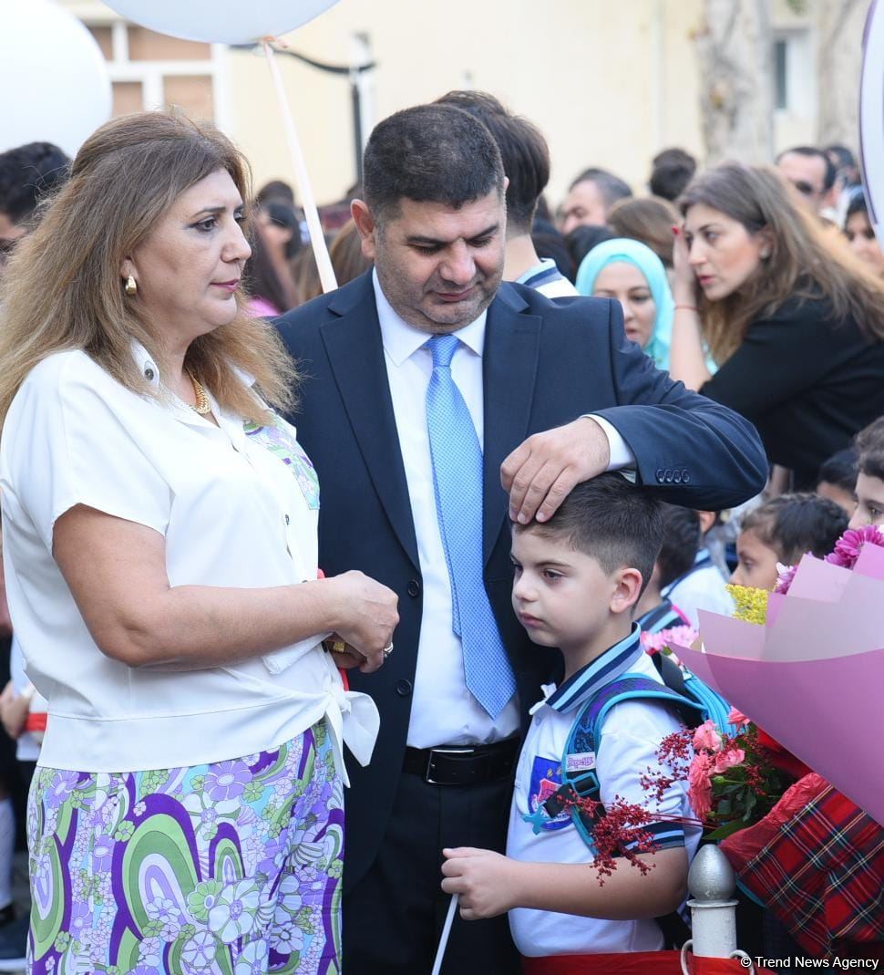 Bu gün Azərbaycanda Bilik Günüdür (FOTO)