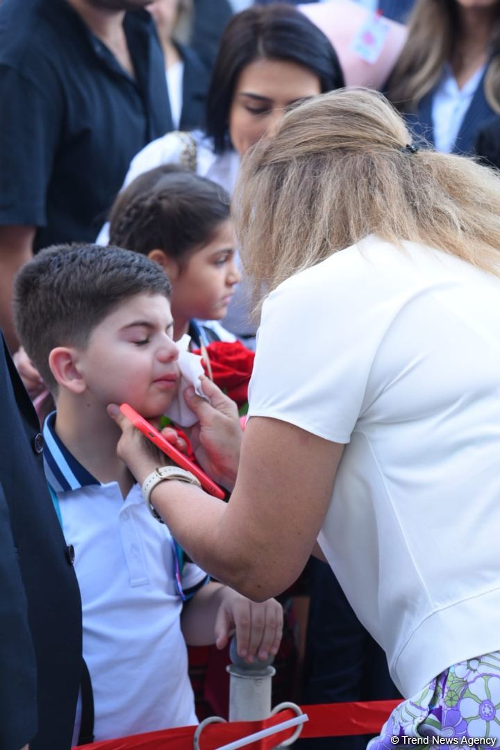 Bu gün Azərbaycanda Bilik Günüdür (FOTO)
