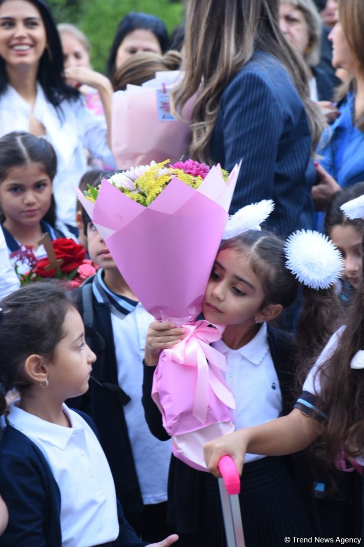 Bu gün Azərbaycanda Bilik Günüdür (FOTO)