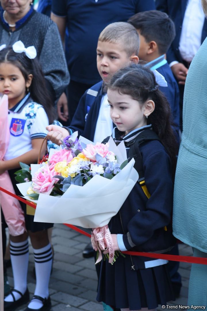 Bu gün Azərbaycanda Bilik Günüdür (FOTO)