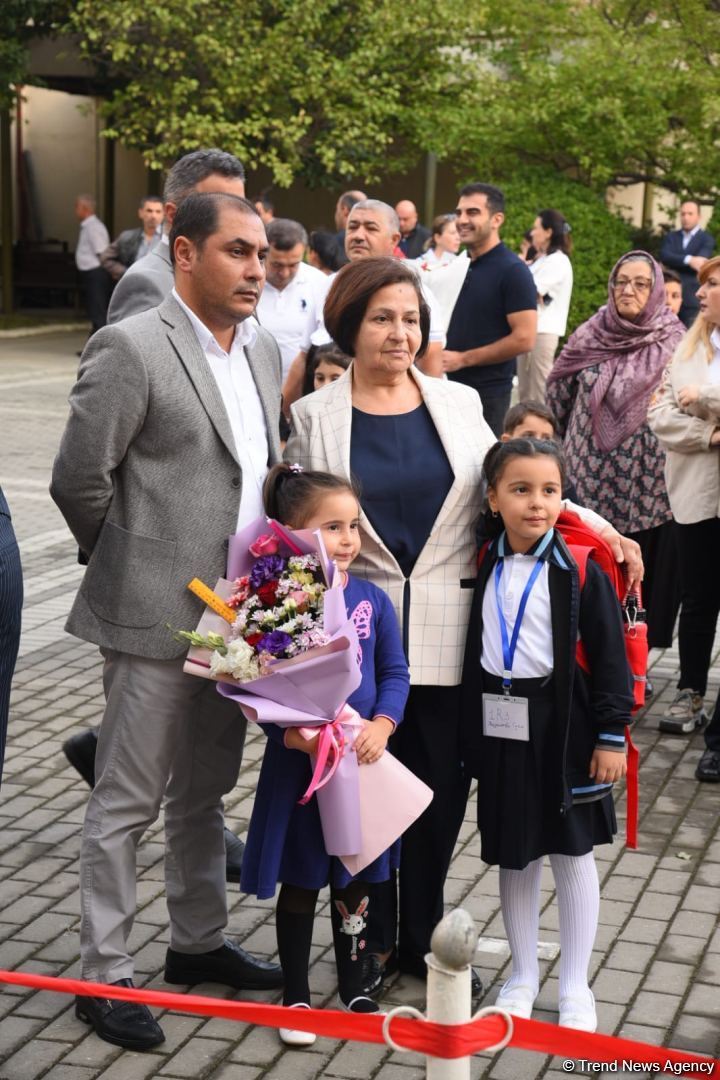 Bu gün Azərbaycanda Bilik Günüdür (FOTO)