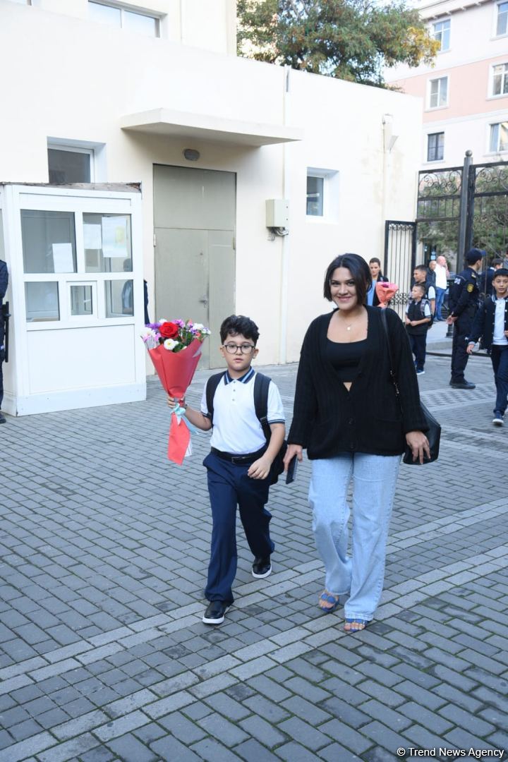 Bu gün Azərbaycanda Bilik Günüdür (FOTO)