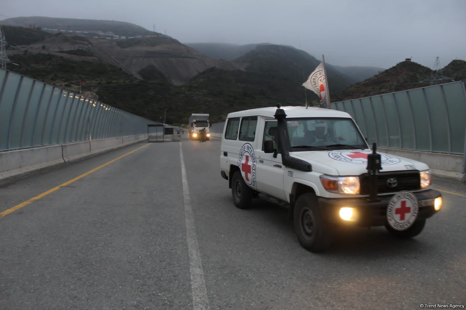 BQXK-yə Ağdam-Əsgəran-Xankəndi və Laçın-Xankəndi yolu ilə ərzaq daşımağa şərait yaradılır
