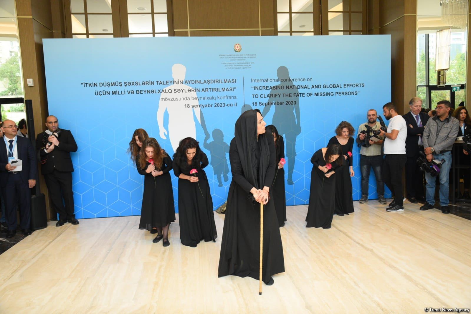 Bakıda itkin düşmüş şəxslərlə bağlı beynəlxalq tədbir keçirilir (FOTO) (YENİLƏNİB)