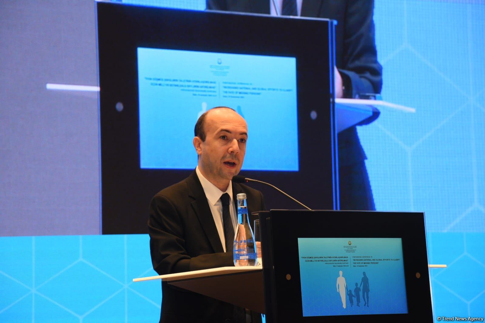 Bakıda itkin düşmüş şəxslərlə bağlı beynəlxalq tədbir keçirilir (FOTO) (YENİLƏNİB)