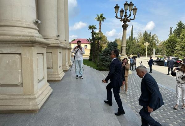 Yevlaxdakı görüşdə danışıqları Ramin Məmmədov aparır (FOTO)