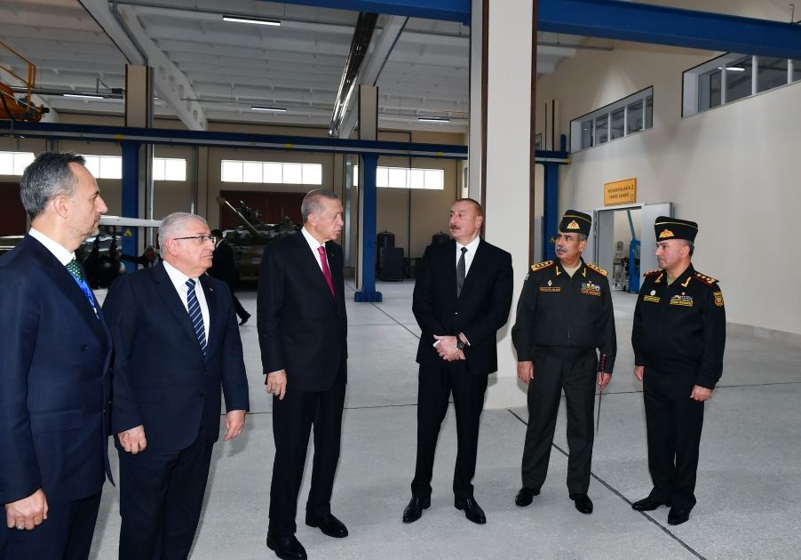 Azərbaycan və Türkiyə prezidentləri Naxçıvan Bərpa-istehsalat hərbi kompleksinin açılışında iştirak ediblər (YENİLƏNİB) (FOTO)