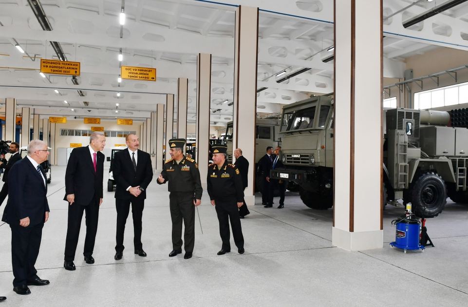 Azərbaycan və Türkiyə prezidentləri Naxçıvan Bərpa-istehsalat hərbi kompleksinin açılışında iştirak ediblər (YENİLƏNİB) (FOTO)