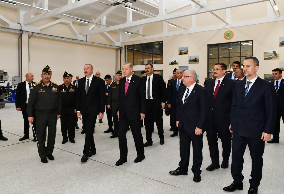 Azərbaycan və Türkiyə prezidentləri Naxçıvan Bərpa-istehsalat hərbi kompleksinin açılışında iştirak ediblər (YENİLƏNİB) (FOTO)