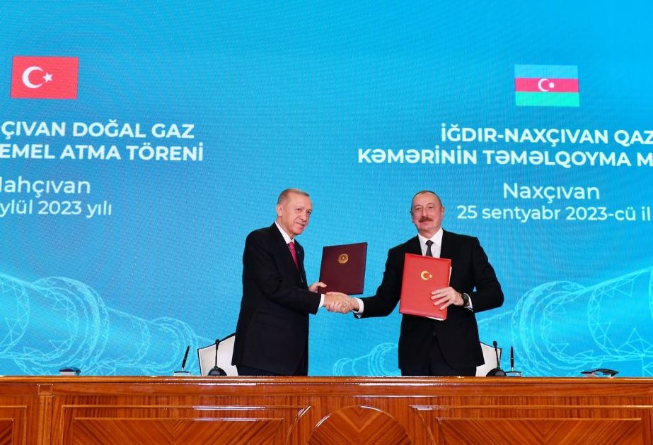 Naxçıvanda Azərbaycan-Türkiyə sənədlərinin imzalanma mərasimi keçirilib (YENİLƏNİB)