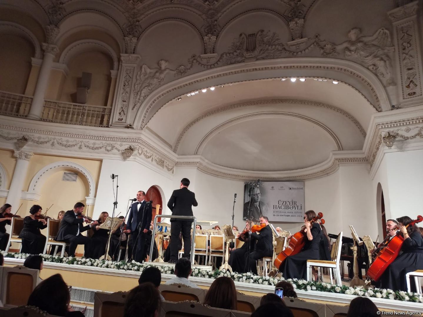 Naxçıvan Dövlət Filarmoniyasının simfonik orkestri Azərbaycan Dövlət Filarmoniyasında çıxış edib (FOTO)