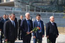 Dövlət və ictimaiyyət nümayəndələri Zəfər parkını ziyarət etməyə davam edir (FOTO)