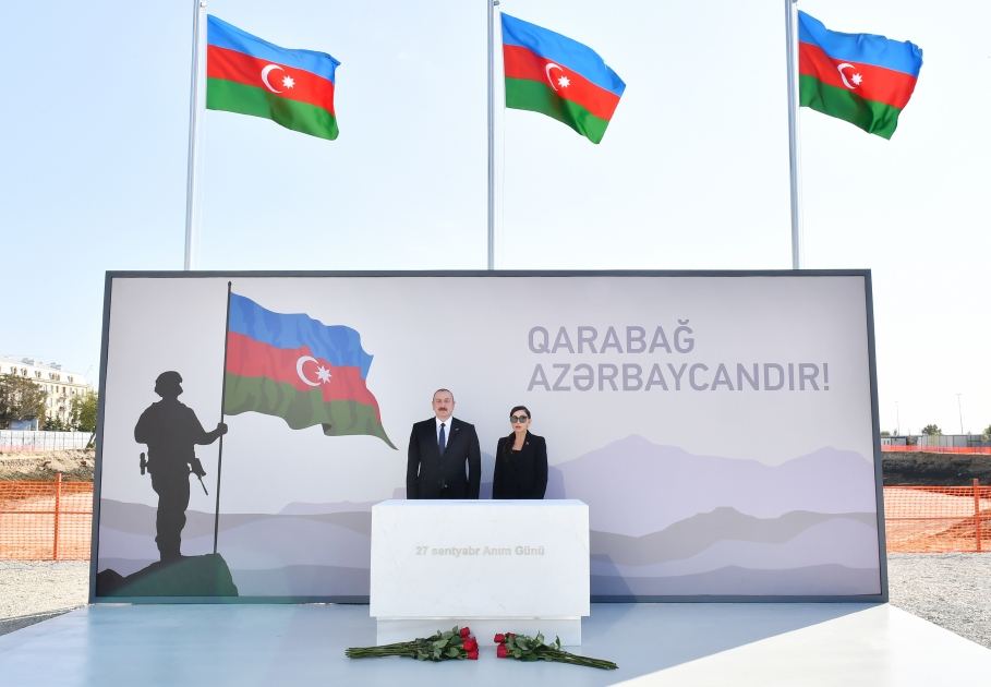 Prezident İlham Əliyev və birinci xanım Mehriban Əliyeva Bakıda inşası davam etdirilən Zəfər parkında olublar (FOTO/VİDEO) (YENİLƏNİB)