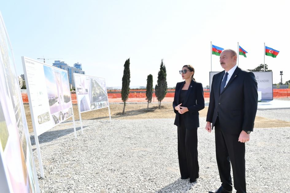 Prezident İlham Əliyev və birinci xanım Mehriban Əliyeva Bakıda inşası davam etdirilən Zəfər parkında olublar (FOTO/VİDEO) (YENİLƏNİB)