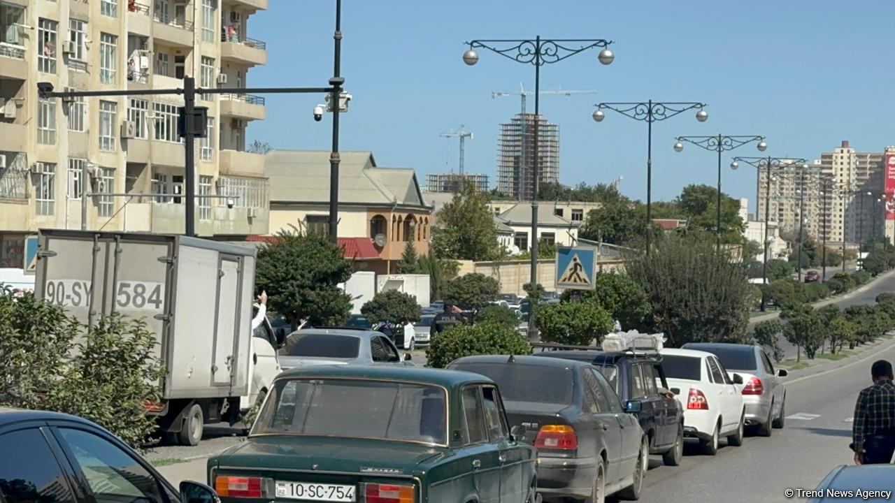 Vətən Müharibəsi şəhidlərinin xatirəsi bütün ölkə ərazisində bir dəqiqəlik sükutla yad edilib (FOTO/VİDEO)