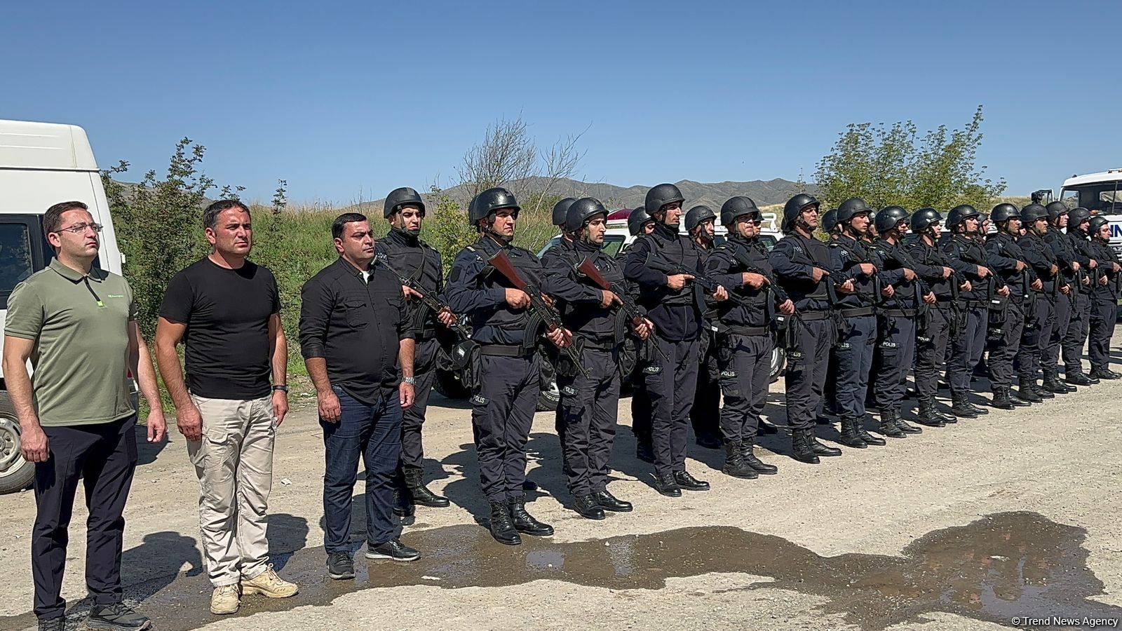 Ağdamda şəhidlərin xatirəsi bir dəqiqəlik sükutla yad edildi (FOTO/VİDEO)
