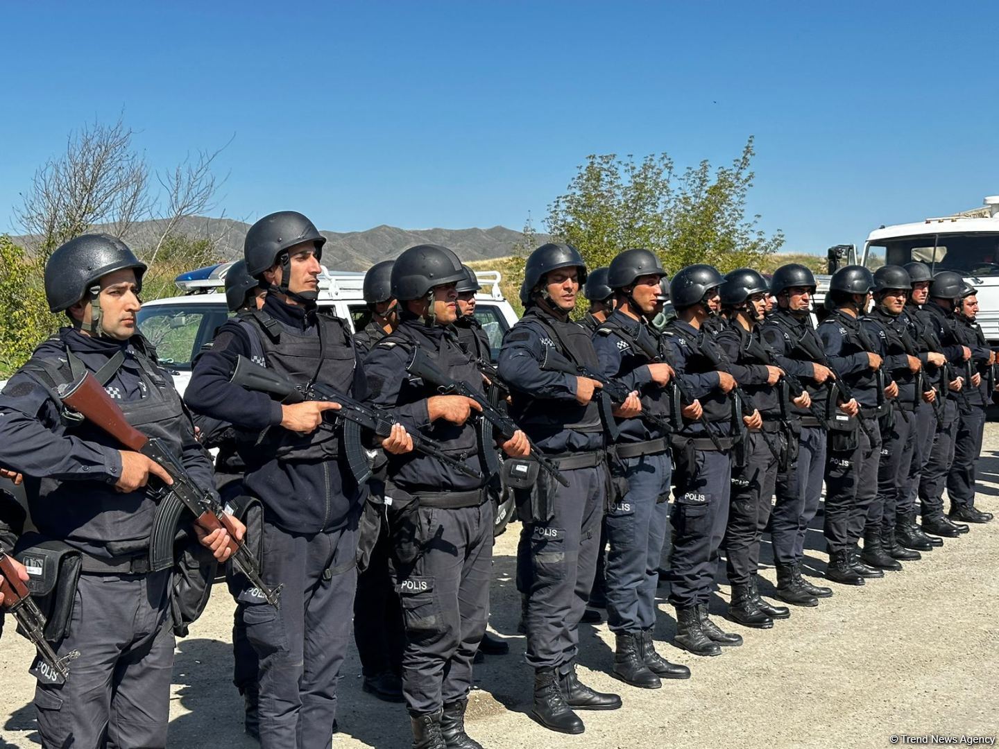 Ağdamda şəhidlərin xatirəsi bir dəqiqəlik sükutla yad edildi (FOTO/VİDEO)