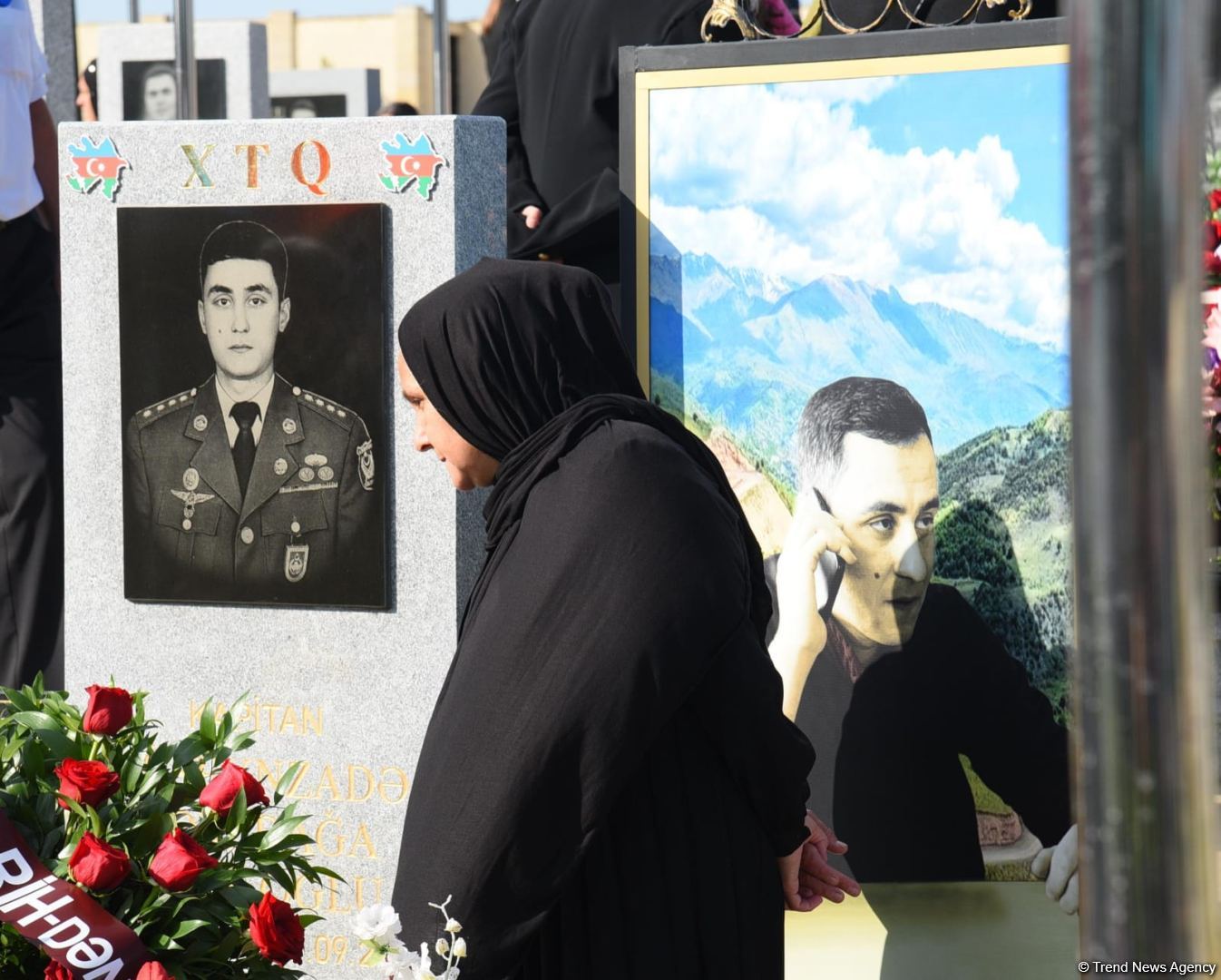Azərbaycan xalqı qəhrəman şəhidlərini anır (FOTO)